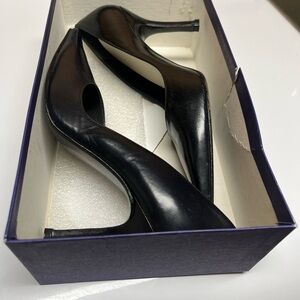 Stuart Weitzman black leather pumps SZ 6.5